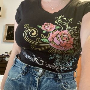 GRAPHIC BABY TEE🖤🌹🍃